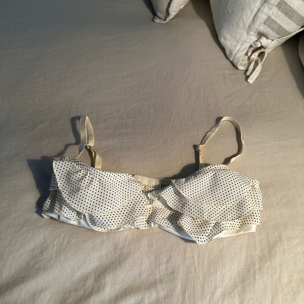 NWOT- Ruffle Bra - B34 - Picture 1 of 3